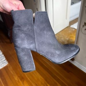 Pura López Gray Suede Booties